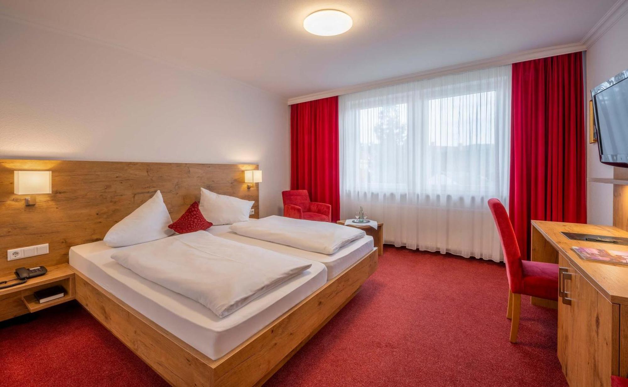 Hotel Krone Рилазинген-Ворблинген Экстерьер фото