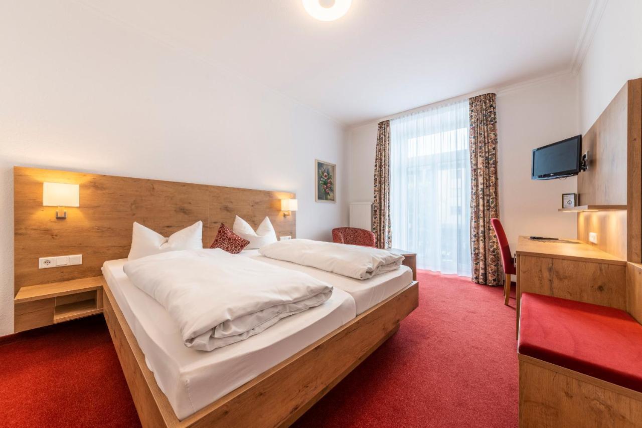 Hotel Krone Рилазинген-Ворблинген Экстерьер фото