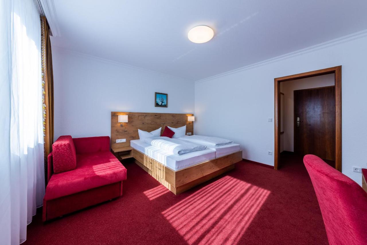 Hotel Krone Рилазинген-Ворблинген Экстерьер фото