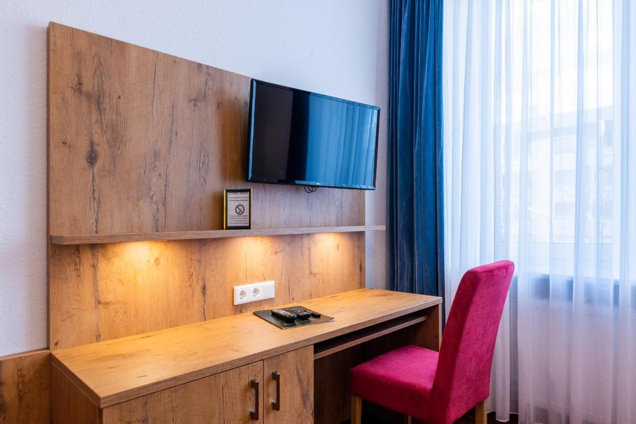 Hotel Krone Рилазинген-Ворблинген Экстерьер фото
