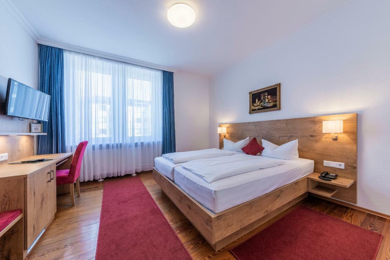 Hotel Krone Рилазинген-Ворблинген Экстерьер фото